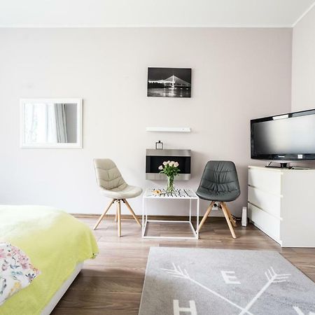 Sunny Wisla River Apartment Varsovie Extérieur photo