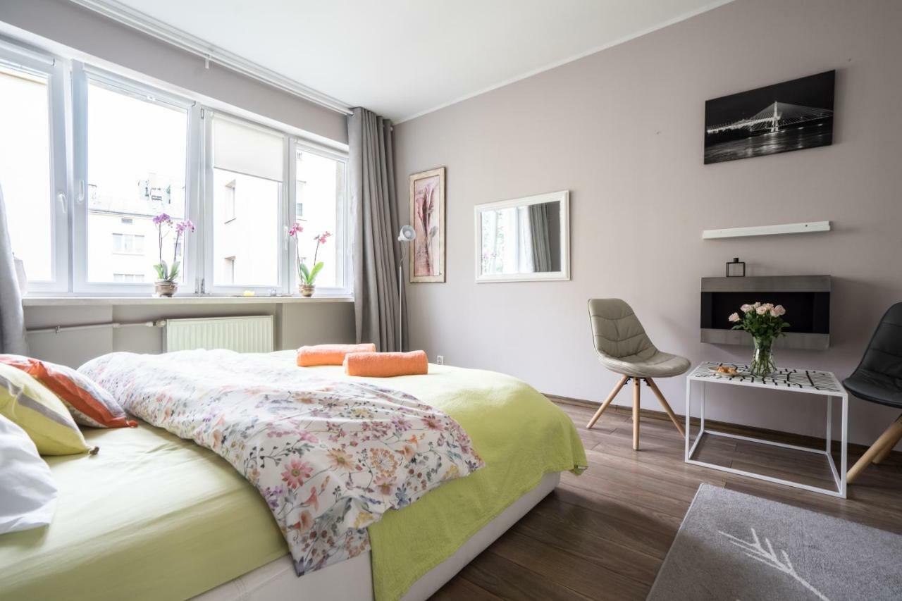 Sunny Wisla River Apartment Varsovie Extérieur photo